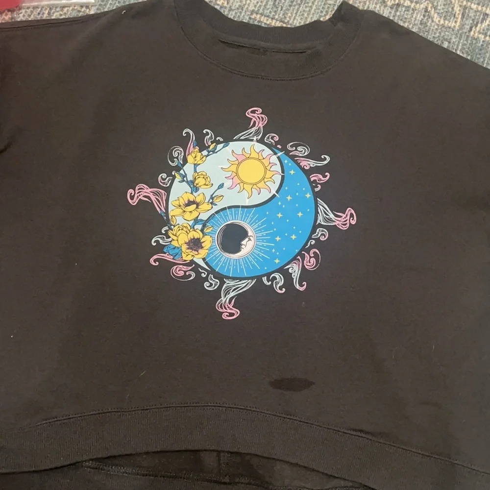 Rebellious One sweatshirt size M b-1 - Picture 8 of 14